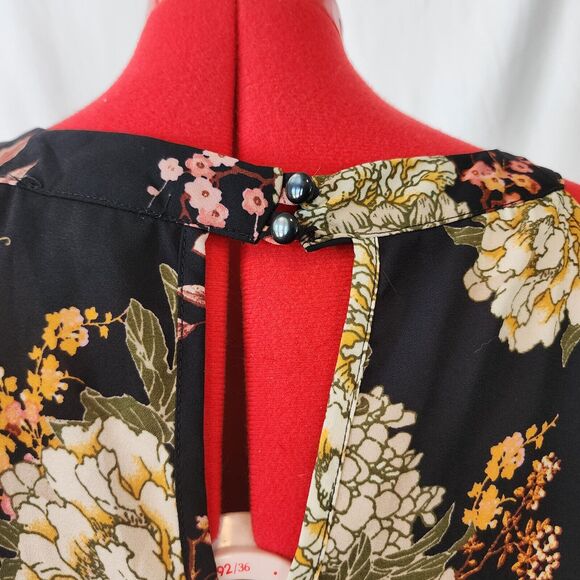 AUW Black Floral Shoulder Out Lightweight Blouse Size XL - Picture 6 of 8